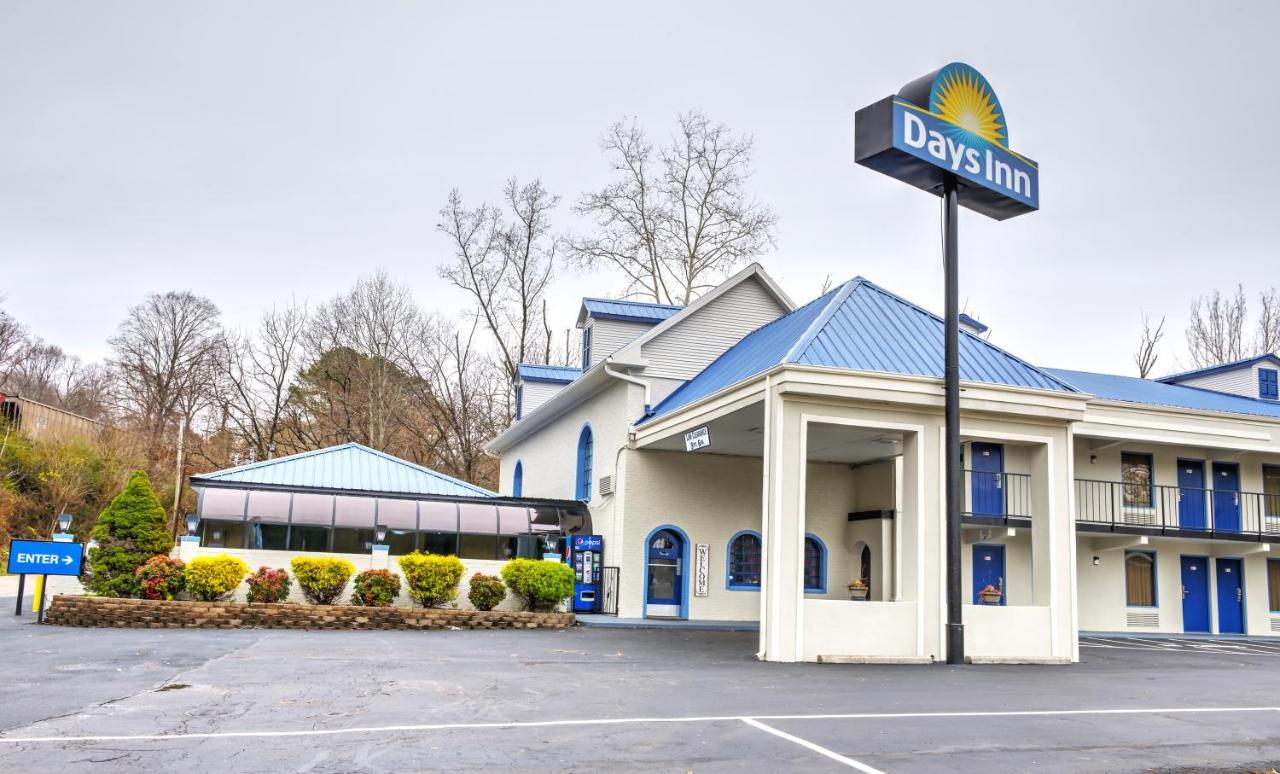 Days Inn By Wyndham Harriman Екстериор снимка